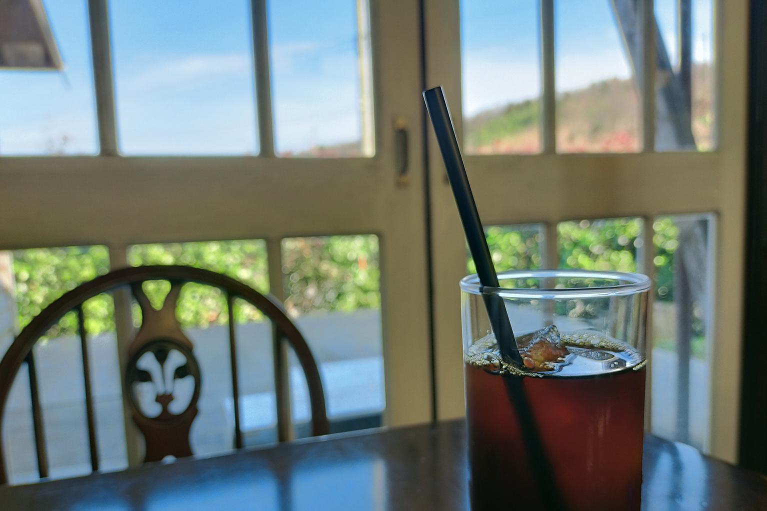 丘に建つ「cafe&bowl coconie」-1