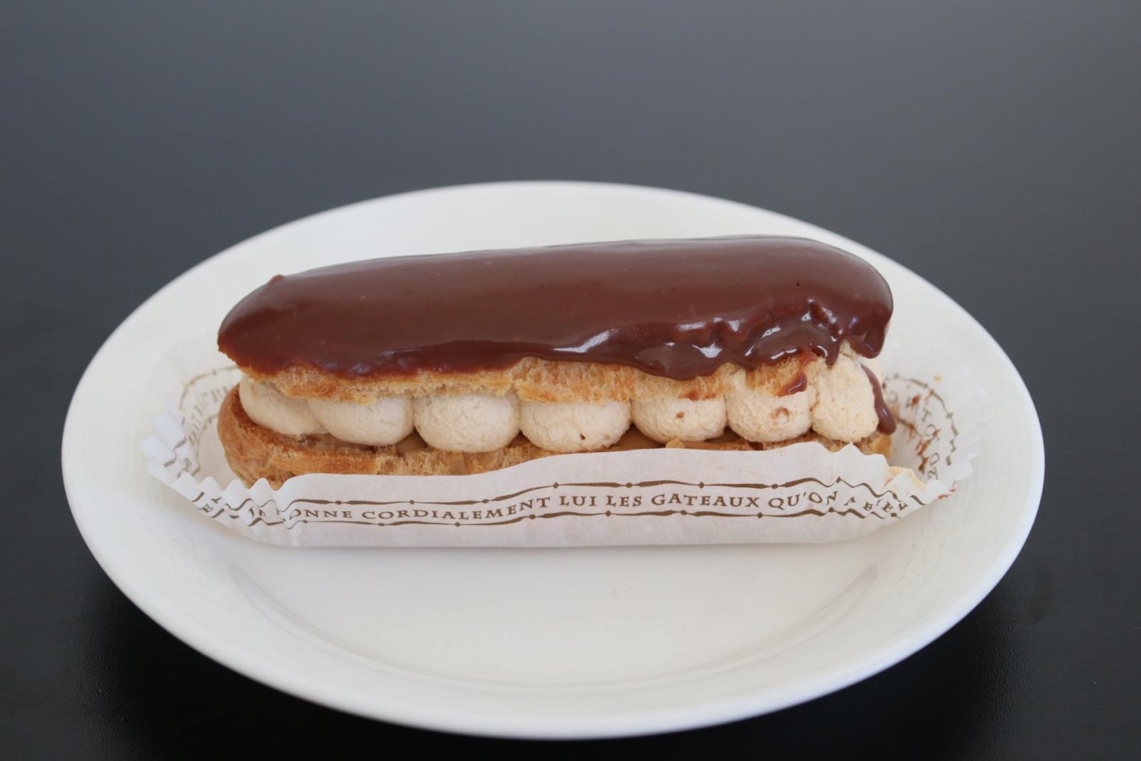 「ラ・メゾン ド ジュン」一度食べたらやみつきのキャラメルエクレア【富山市】-1