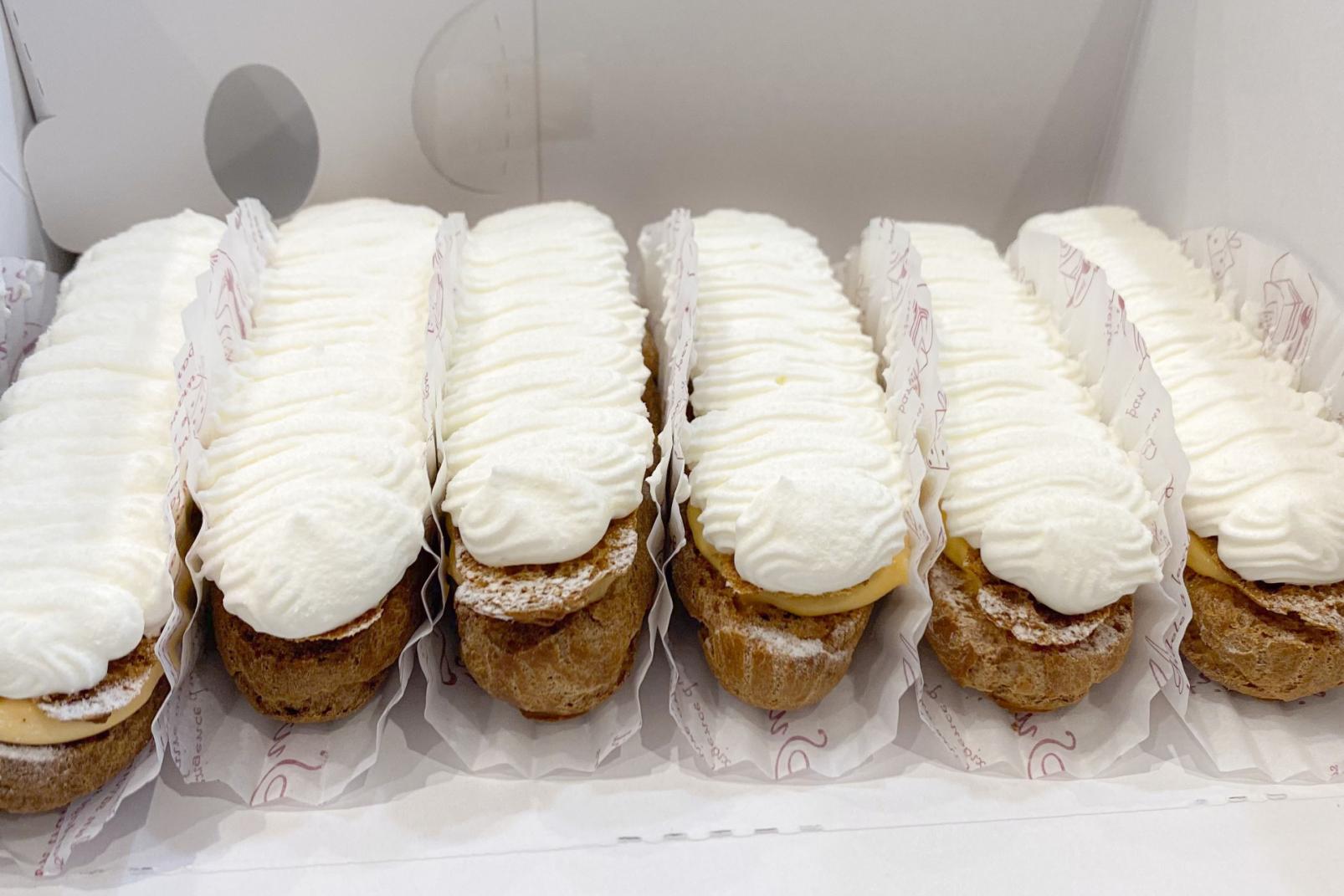 「Pâtisserie Petit Four」フワフワでサクサクな食感！Ｗクリームの濃厚なエクレア【高岡市】-1