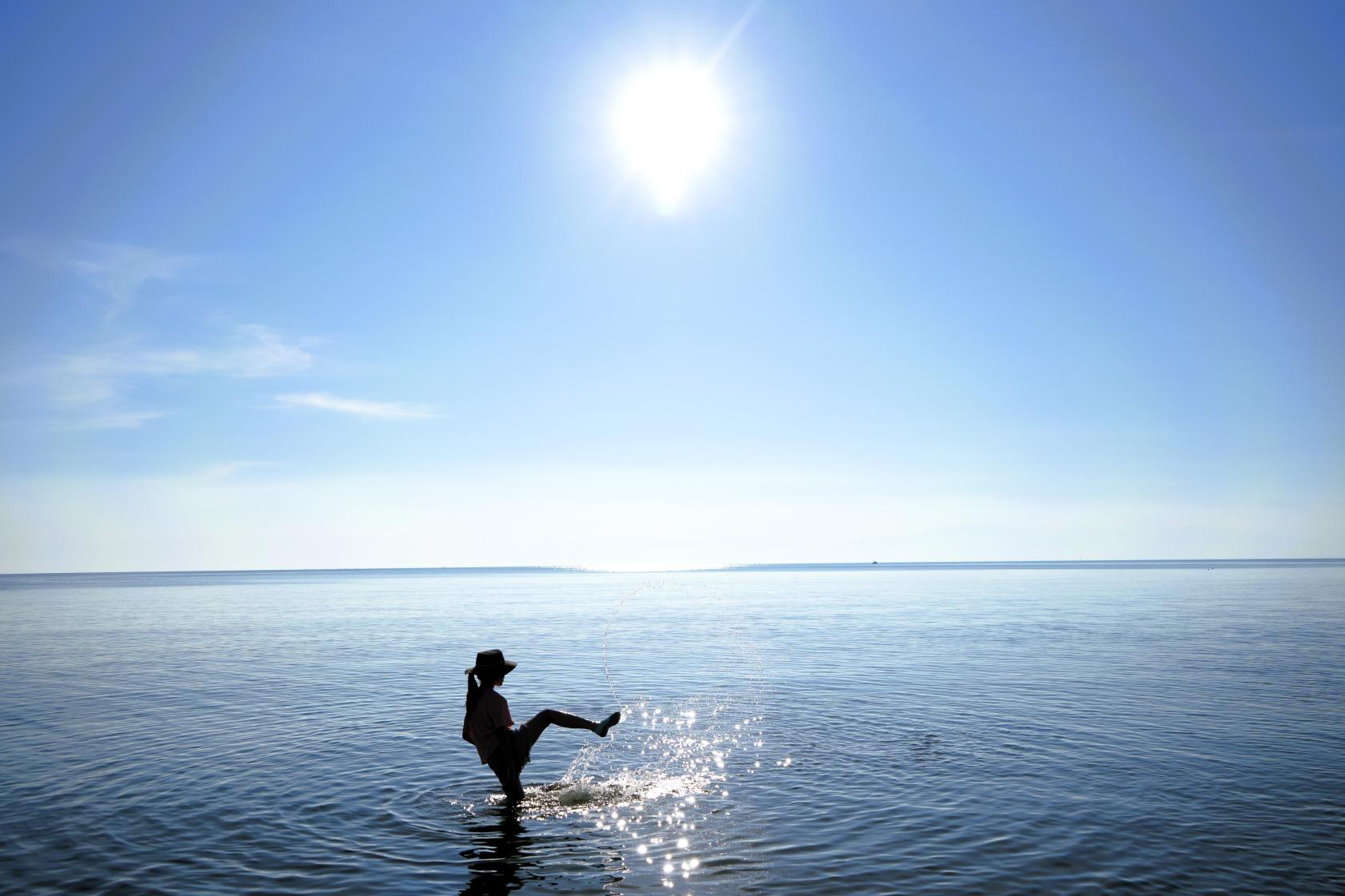 「島尾海水浴場」で楽しもう！「海水浴場」と「地引き網体験」をレポート【JR氷見線島尾駅から徒歩5分】