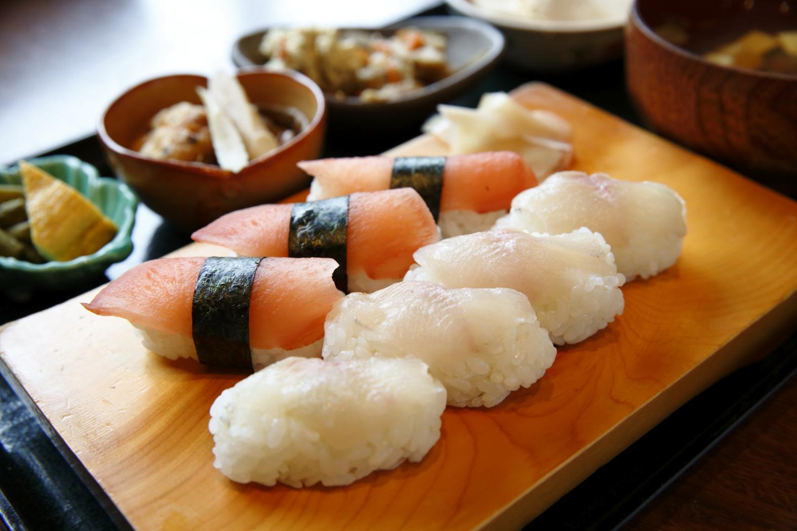 五箇山旬菜工房　いわな