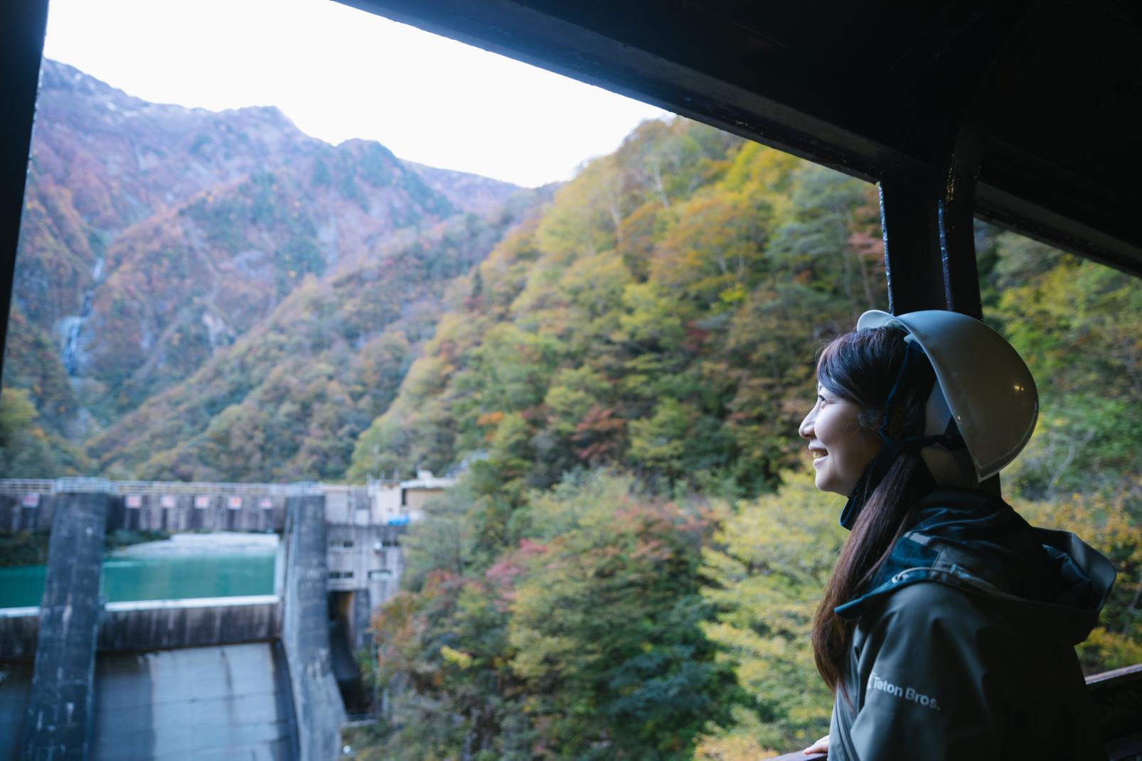 鉄橋から「仙人谷」の自然を満喫-2