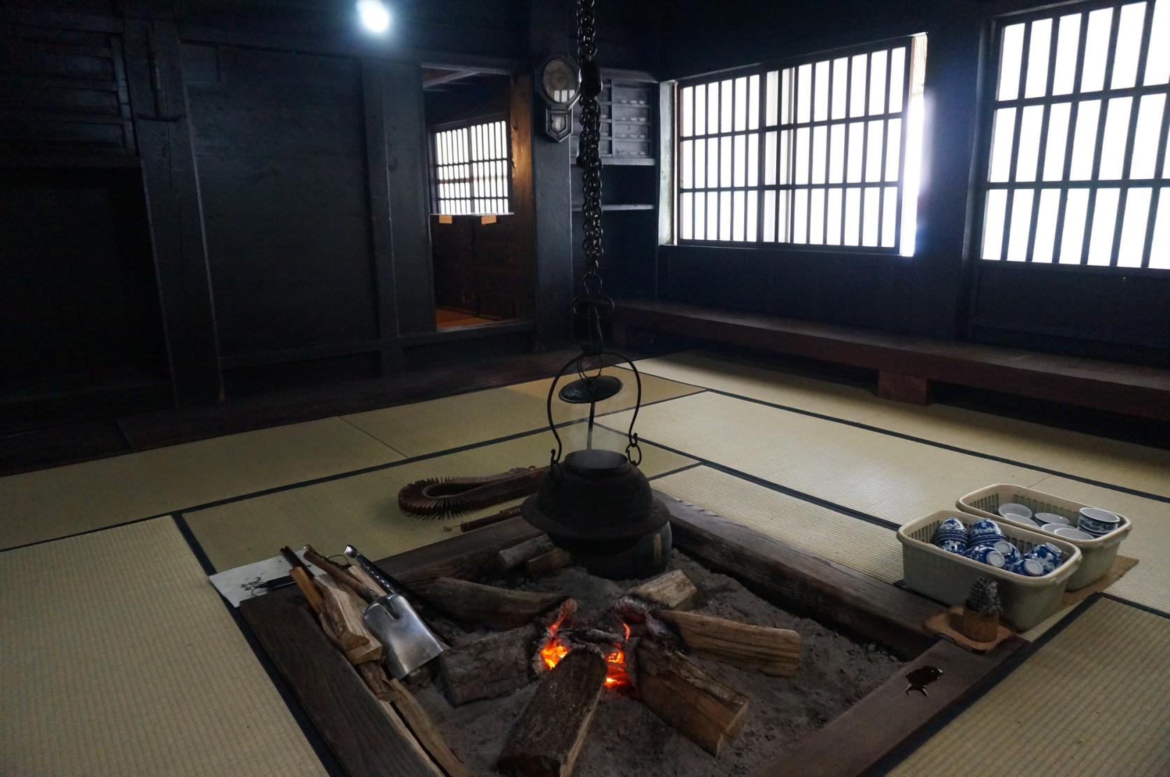 ＜建物＞　合掌造りってどんな家？-1