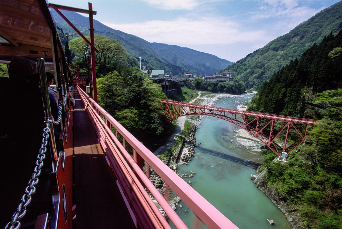 Enjoy the Spectacular View from the Window of the Trolley Train!-0