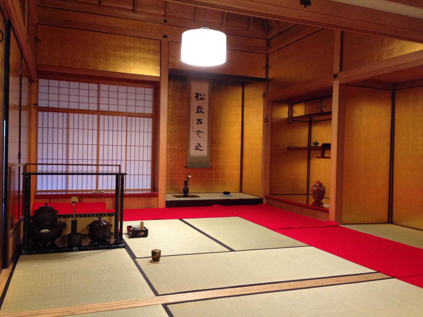 明治天皇がご宿泊された上座敷の金箔の間