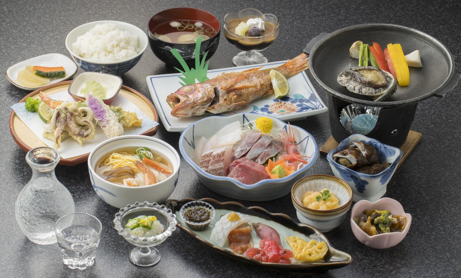 地元食材をふんだんに使用した自慢のお料理