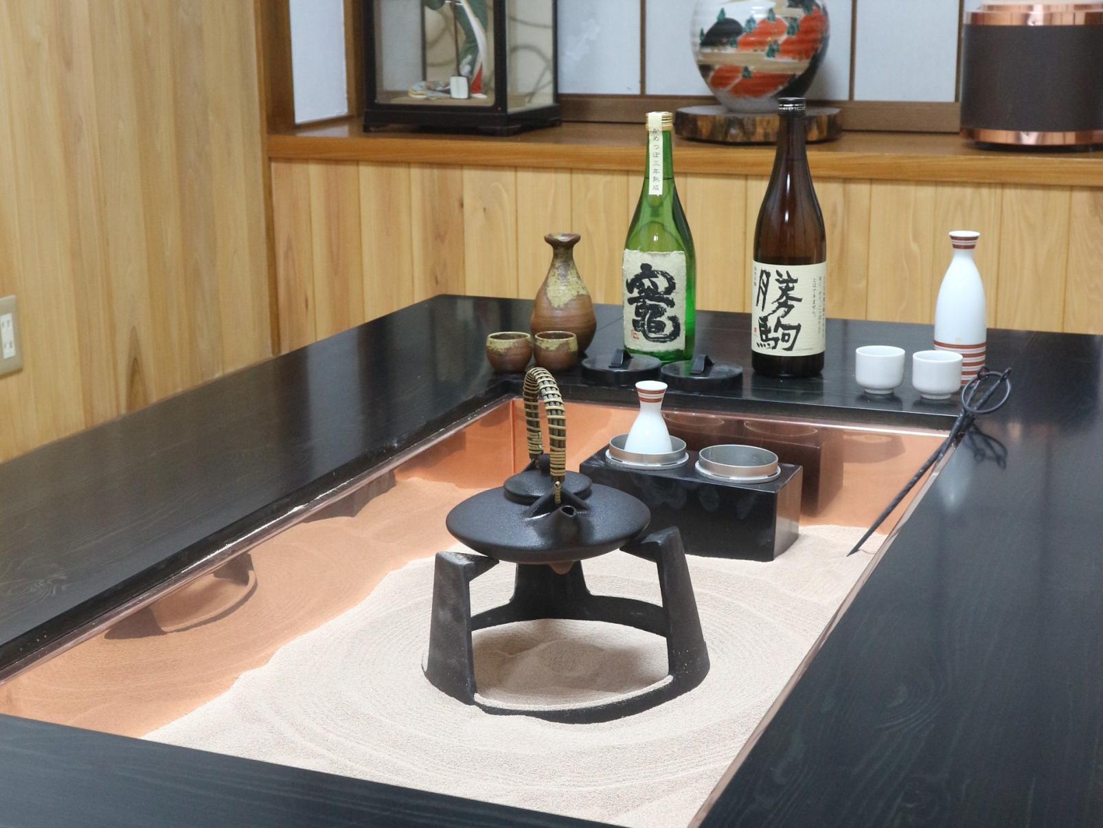 囲炉裏端でお食事