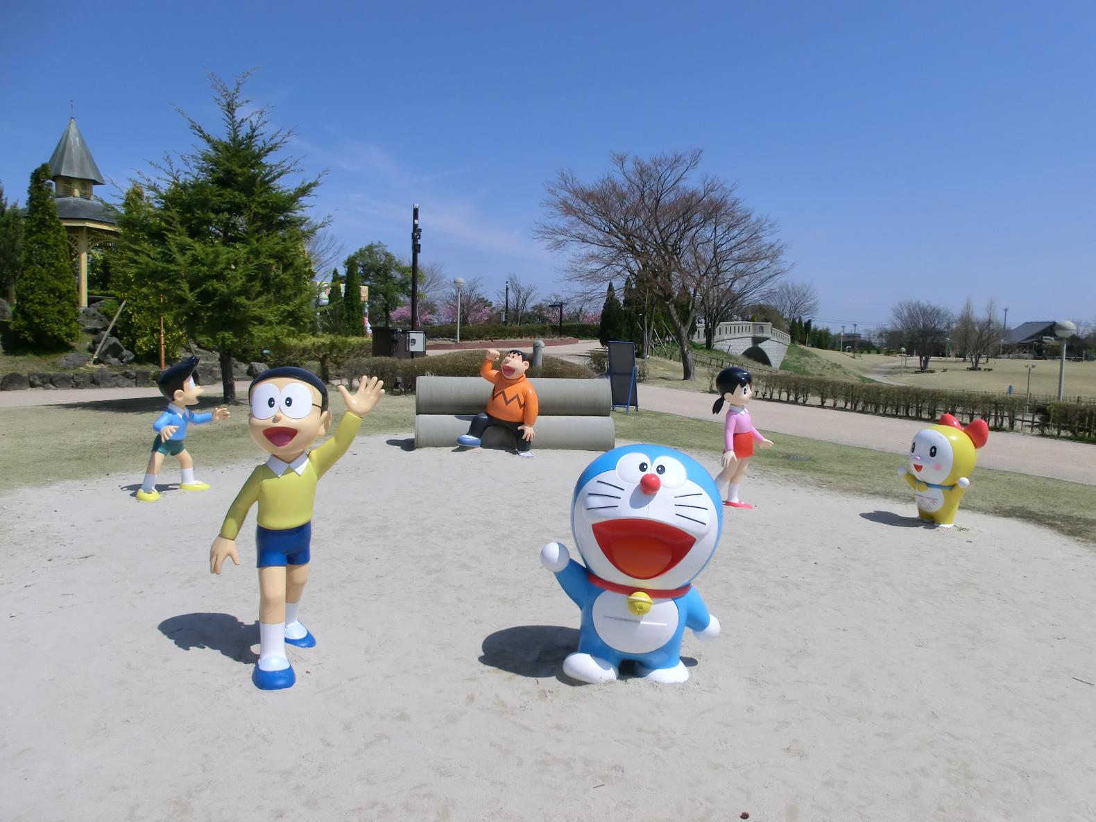 ドラえもんたちに会いに行きませんか