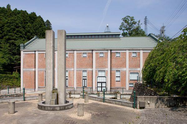 大正時代に建てられた赤レンガの水力発電所