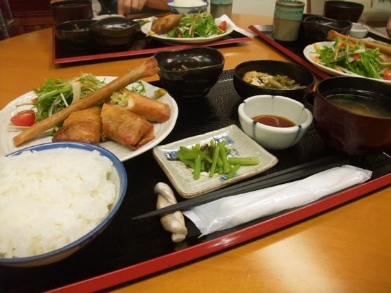ボリューム満点！日替りランチ「ペコット定食」