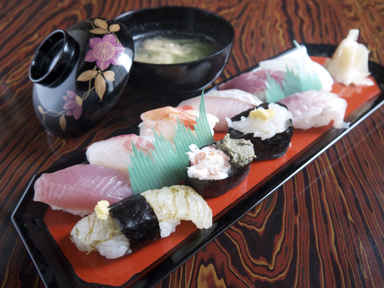 富山湾鮨　（2,900円（税込））。