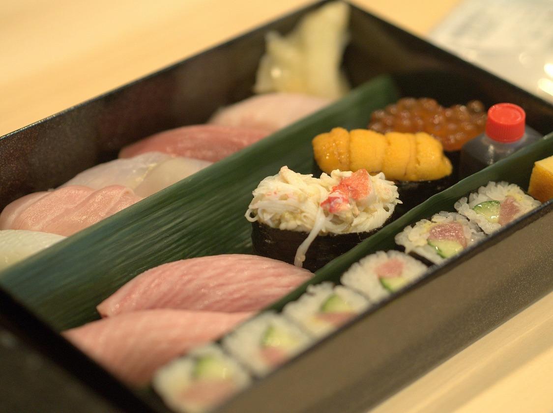 握りは江戸前よりも少し大きめながら、軽やかな味わいです